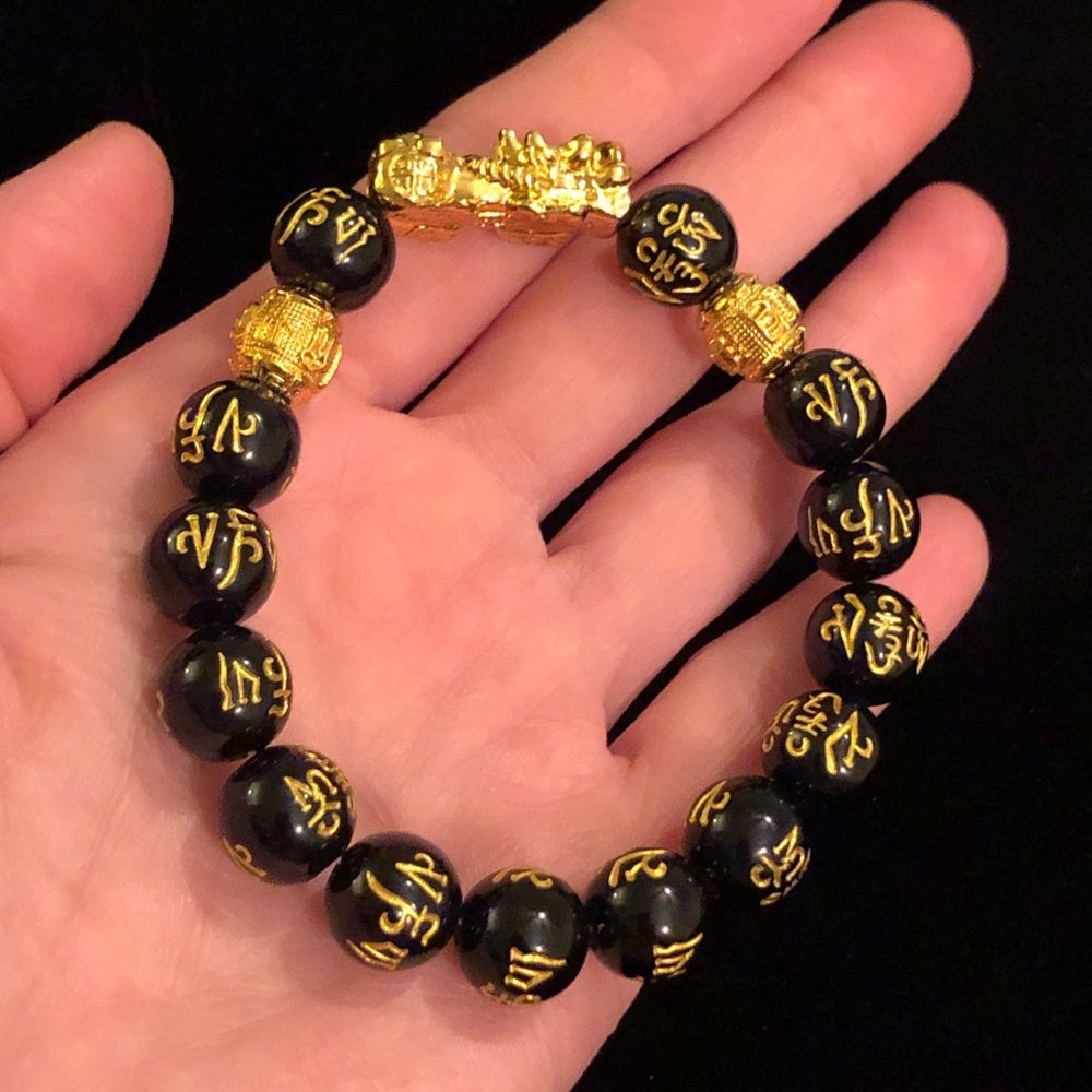 Elegant Black and Gold Pixiu Design Lucky Prosperity Beaded Bracelet